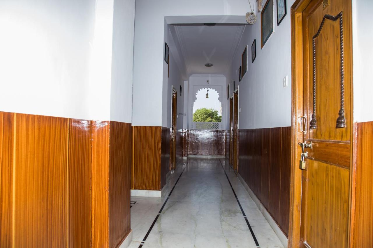 Hotel Udai Palace - Centrally Located Budget Family Stay Udaipur Exterior foto