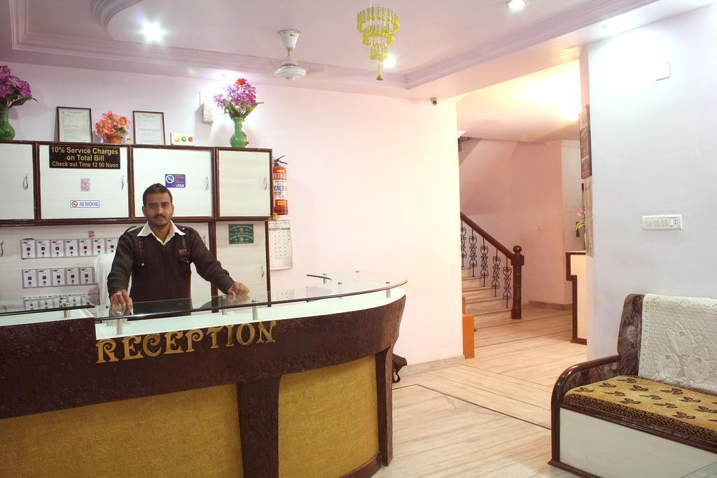 Hotel Udai Palace - Centrally Located Budget Family Stay Udaipur Exterior foto